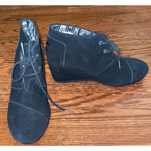 toms 8.5 w suede wedge hill Black booties